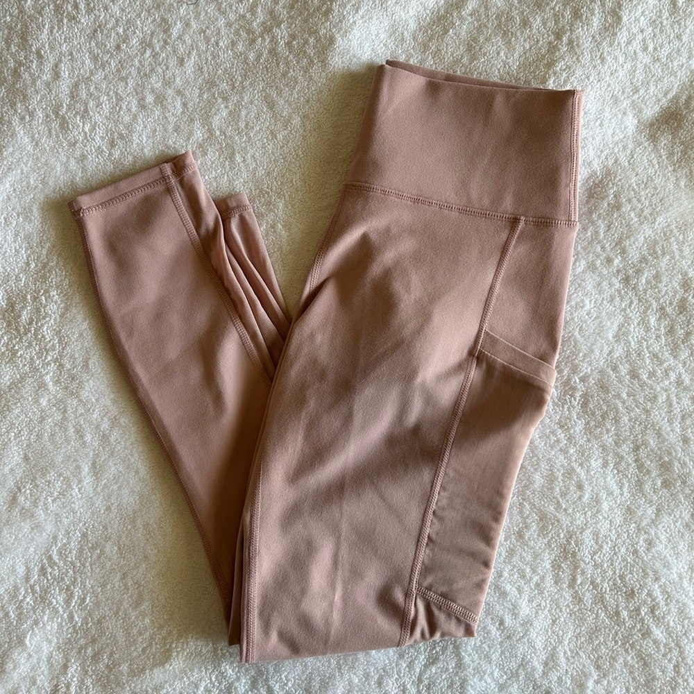 NWOT Fabletics Leggings